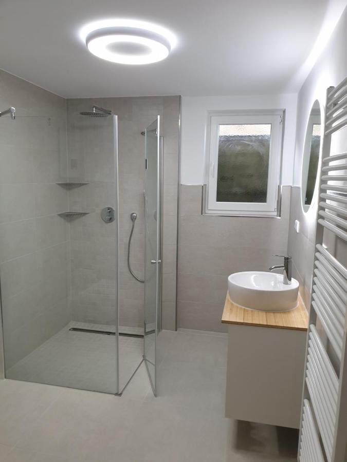 Schoene Wohnung Ueber Wissen Экстерьер фото