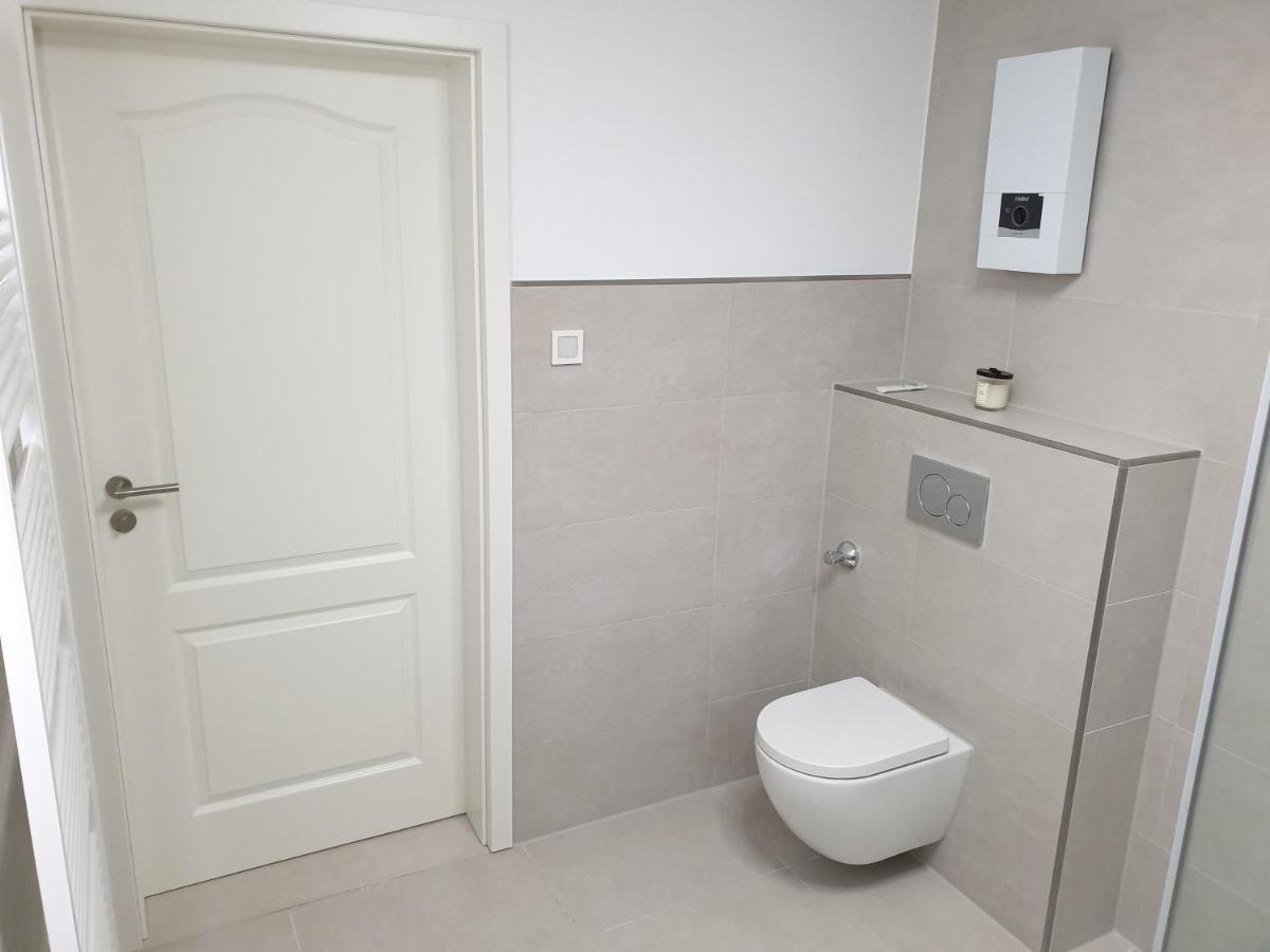 Schoene Wohnung Ueber Wissen Экстерьер фото